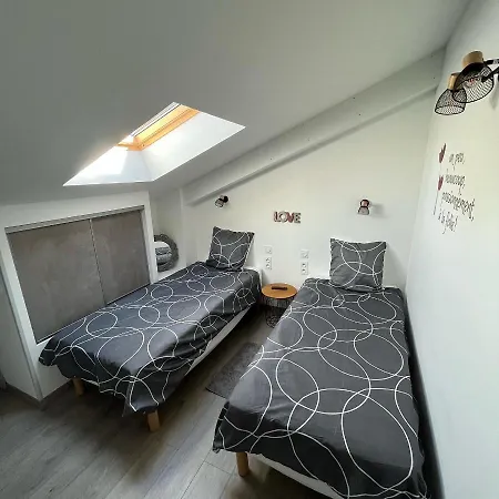 Holiday home Maison Chaleureuse Avec Terrasse Privative Proche De La Gare Et Du Centre-ville *