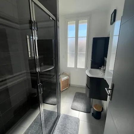 Maison Chaleureuse Avec Terrasse Privative Proche De La Gare Et Du Centre-ville Holiday home *