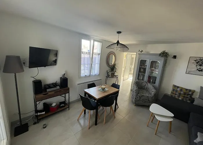 Maison Chaleureuse Avec Terrasse Privative Proche De La Gare Et Du Centre-ville Сasa de vacaciones *